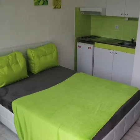 23, Heliopolis L, Village Naturiste, * Agde